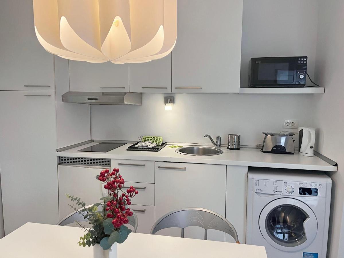 Ferienwohnung Renovated City Center Apt End Of Sept 23 Laibach Exterior foto